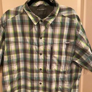Columbia Omni-Shade Sun Protection Men's Greens Plaid Nylon Zip Pocket Shirt XL